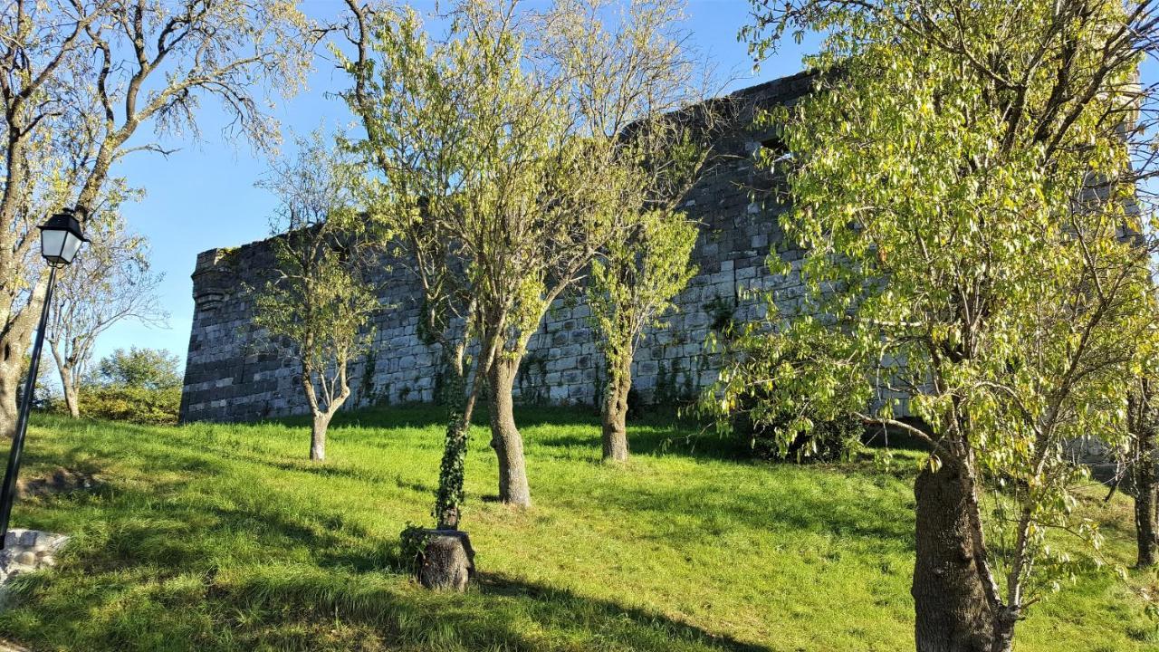 Mountain View Townhouse Quillan Bed & Breakfast Bagian luar foto